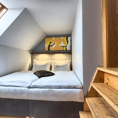 Apartment Brehova Prague