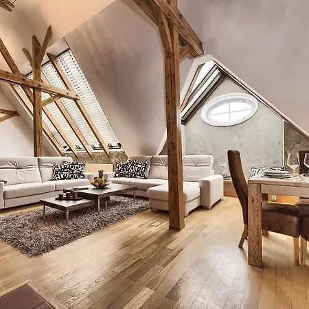 Brehova Apartment *