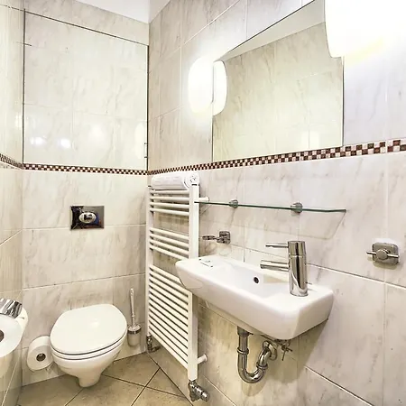 Apartment Brehova Prague